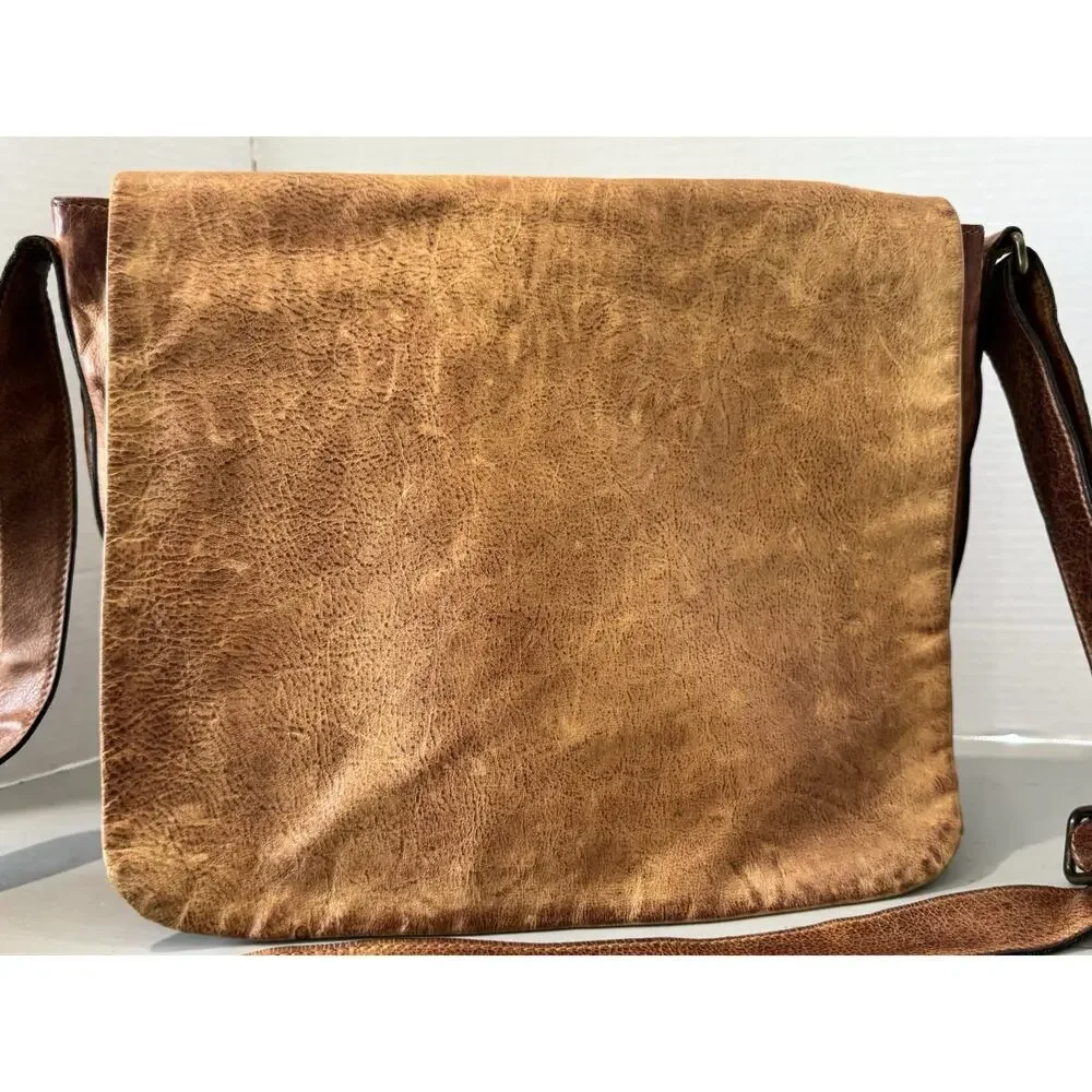 Moore & Giles Reclaimed Messenger Bag In Heirloom Oak Computer Distressed